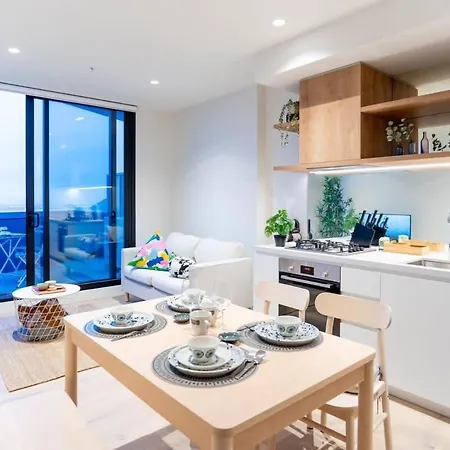 Modern 2B Apt Bayviews*Pool*Gym Melbourne Exterior photo