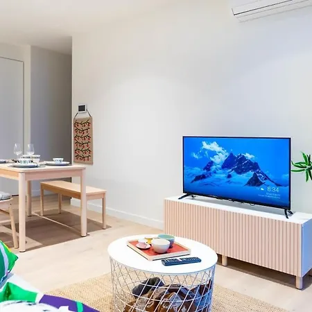 Modern 2B Apt Bayviews*Pool*Gym Melbourne Exterior photo