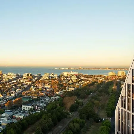Modern 2B Apt Bayviews*Pool*Gym Melbourne Exterior photo
